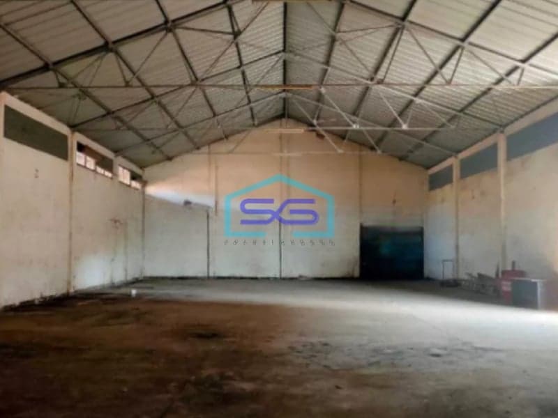 Disewakan Gudang Teluk Kumai Dekat Pelabuhan Perak Parkir Kenjeran Surabaya Luas Bangunan 574 m²