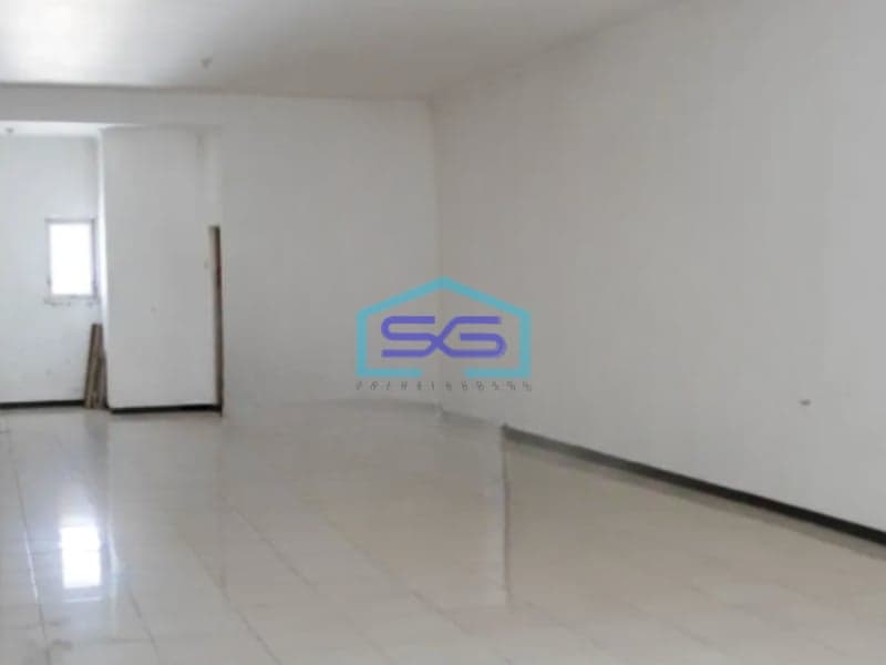Disewakan Ruko 3 Lantai Luas Tanah 177 m² Lokasi Blimbing Malang