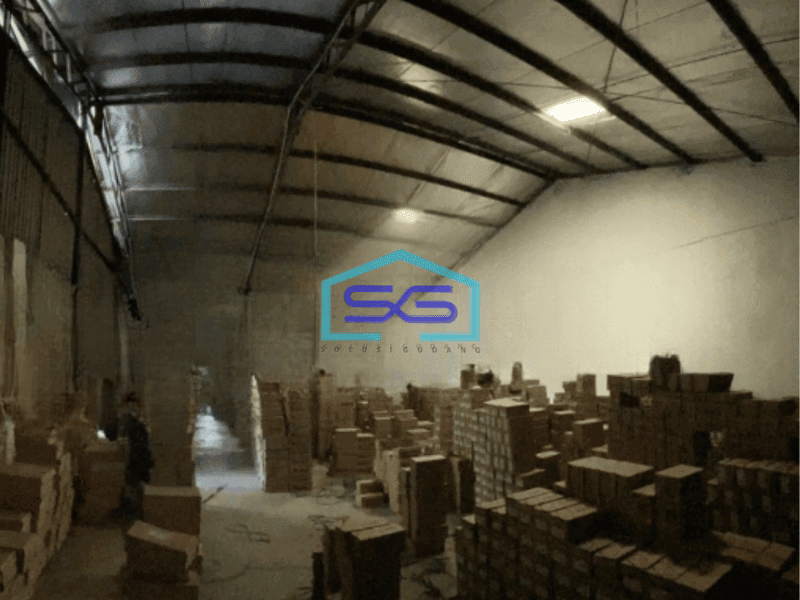 Disewakan Gudang Ada Kantor Luas Bangunan  1300 m² di Kalideres Jakarta Barat