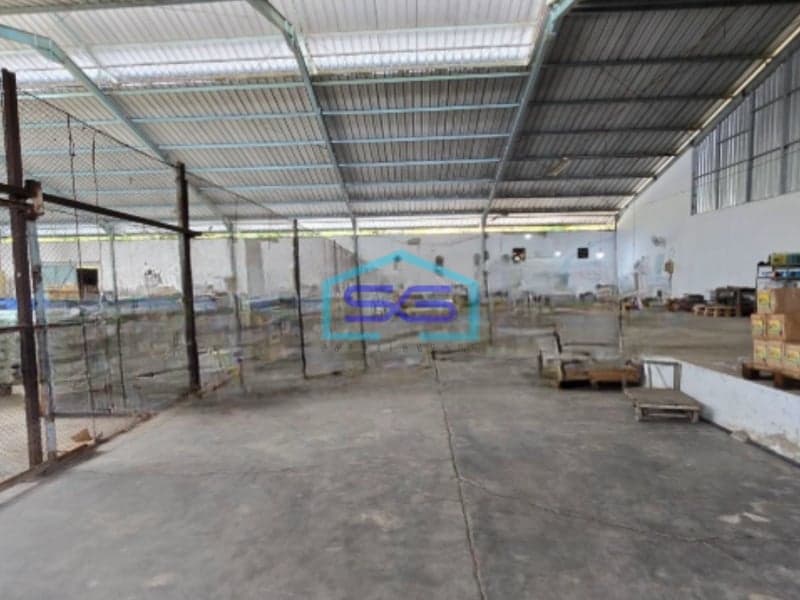 Dijual Gudang Lokasi Strategis di Semarang Luas Bangunan  4600 m²