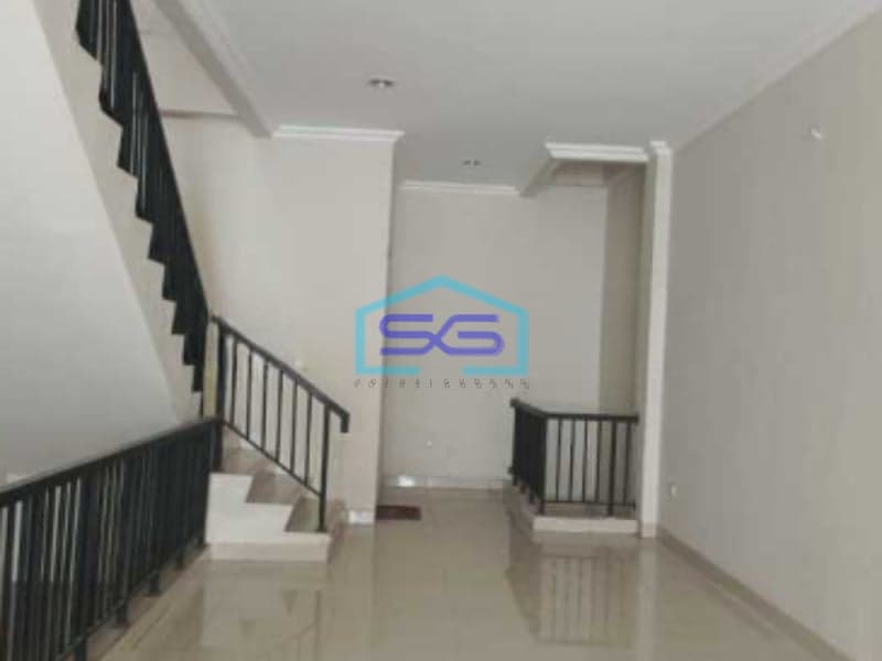 Disewakan Ruko Hadap Dalam LB 250m2 Bangunan 3.5 Lantai Jakarta Barat