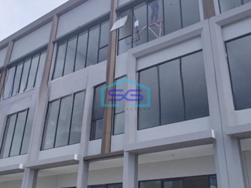 Disewakan Ruko 3 Lantai Luas Bangunan  163 m² Lokasi Gading Serpong Tangerang