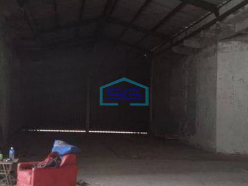 Disewakan Kantor Luas Bangunan 400 m² Lokasi Basuki Rachmat Surabaya