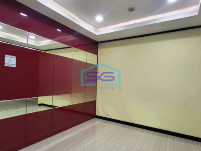 Disewakan Kantor Luas Bangunan 251 m² Lokasi Tanjung Duren Jakarta Barat