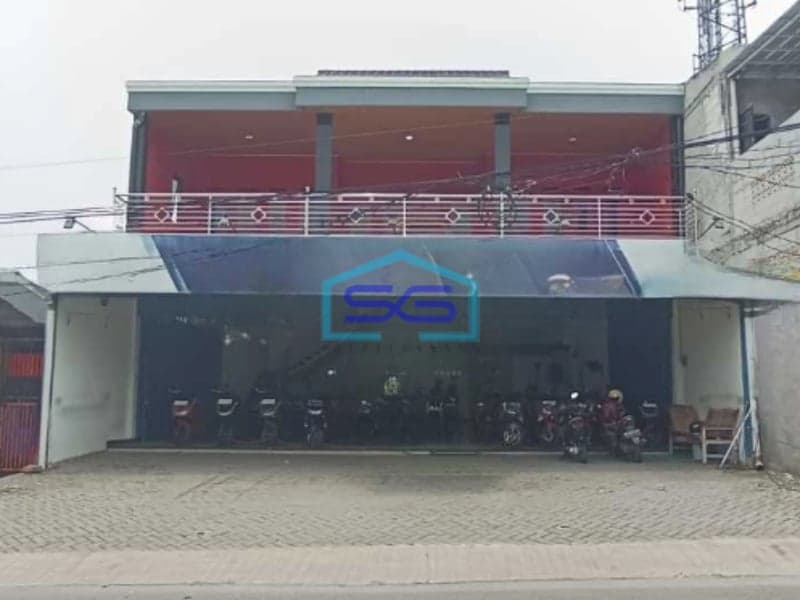 Disewakan Ruang Usaha yang Strategis Ex Showroom Motor di Bekasi Timur LB 450m2
