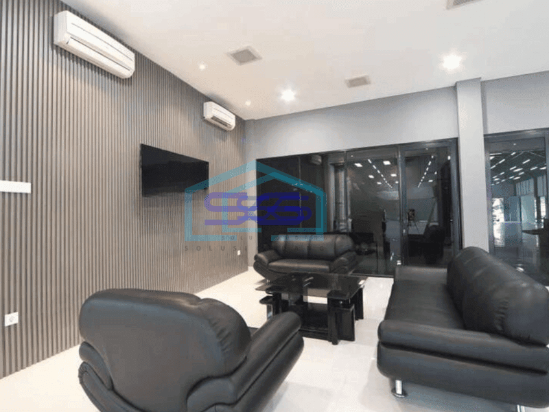 Dijual Gedung Bagus Cocok Untuk Showroom, Kantor, Cafe di Gatot Subroto