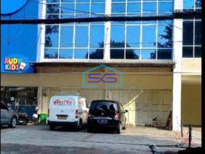 Dijual Ruko 3 Lantai di Pondok Gede Jakarta Timur LB 282m2 Parkiran Luas