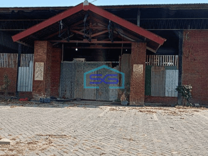 Disewakan Bangunan ex Resto di Kediri Ruang Usaha LT 899m2