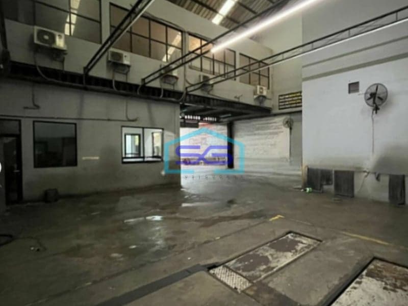 Dijual Ruang Usaha di Semarang Jawa Tengah Strategis LB 550m2