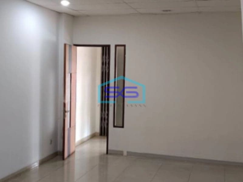 Dijual Ruko Puri Britania Puri indah Jakarta Barat Sudah Renovasi SHM LB 300m2