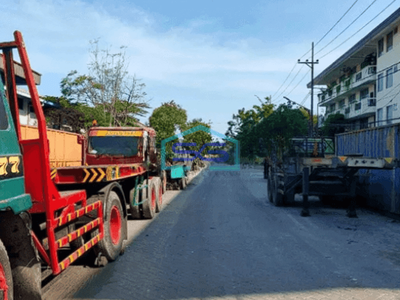 Disewakan Gudang Teluk Kumai Dekat Pelabuhan Perak Parkir Luas Surabaya LT 1300m2