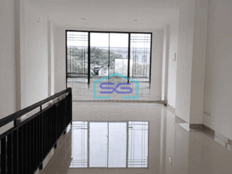 Disewakan Ruko Baru Green lake Full 3 Lantai Jakarta Barat