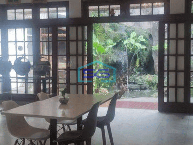 Disewakan Ruko Cocok Untuk Usaha Parkiran 8mobil di Pinggir Jalan Tebet Jakarta Selatan