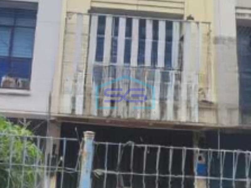 Dijual Ruko 3 Lantai Luas Bangunan 262 m² di Jakarta Utara Kondisi Bagus