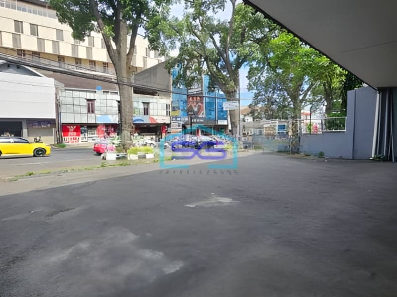 Disewakan Ruang Usaha Cocok Usaha di Mainroad Cihampelas Bandung LB 375m2