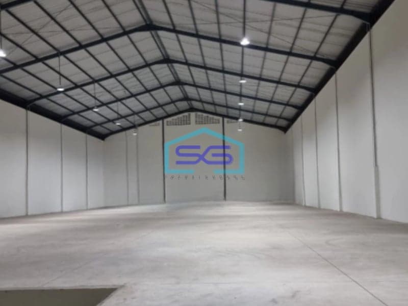 Disewakan Gudang Ada Loading Dock Luas Tanah 1500 m² Lokasi Semarang