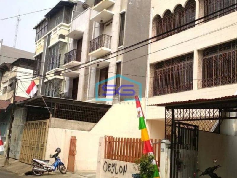 Dijual Ruko Gandeng di Pintu Air Pasar Baru Jakarta Pusat LT 180m2