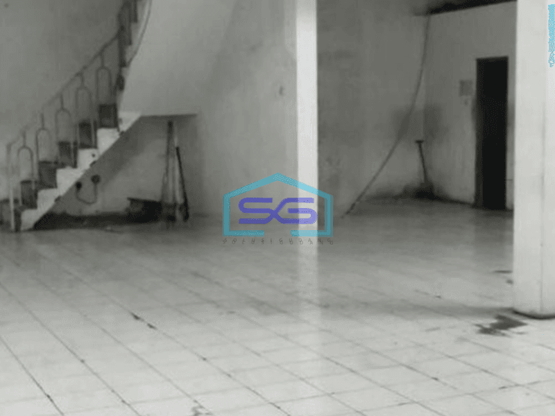 Disewakan Ruko Lokasi Strategis di Duren Sawit Jakarta Timur Luas Tanah  140 m²