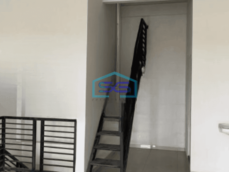 Disewakan Ruko 3 Lantai Luas Bangunan 198 m² Lokasi Rungkut Surabaya