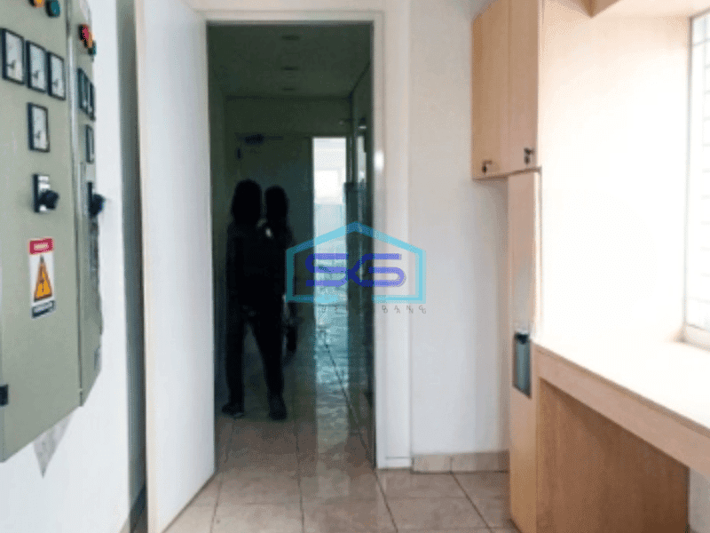 Disewakan Ruko di Jalan Utama Rawamangun Jakarta Timur Luas Bangunan  350 m²