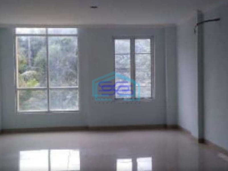 Disewakan Ruko Siap Pakai Hadap Jalan Raya Serpong Tangerang Selatan Luas Bangunan  240 m²