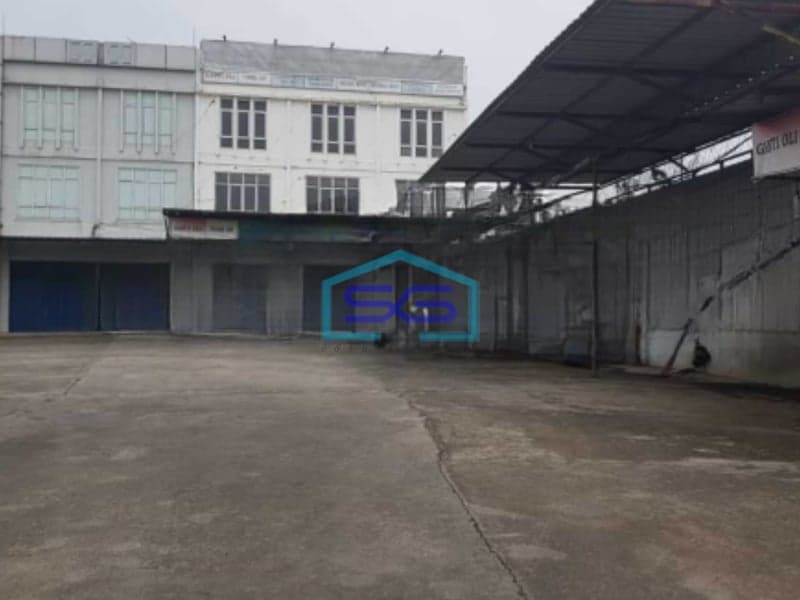 Disewakan Ruko Murah 3 Lantai Luas Bangunan 300 m² Lokasi Tangerang