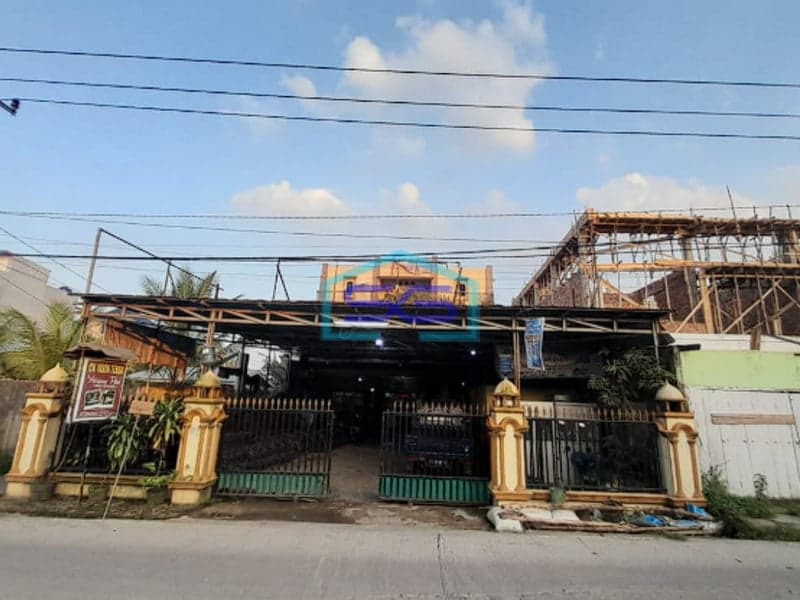 Dijual 3 Unit Ruko 3 Lantai Plus Gudang di Jalan Sukawinatan Palembang LT 700m2