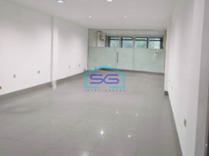 Disewakan Ruko 3.5 Lantai Di Pangeran Jayakarta Hadap Jalan Raya Jakarta Pusat LB 315m2