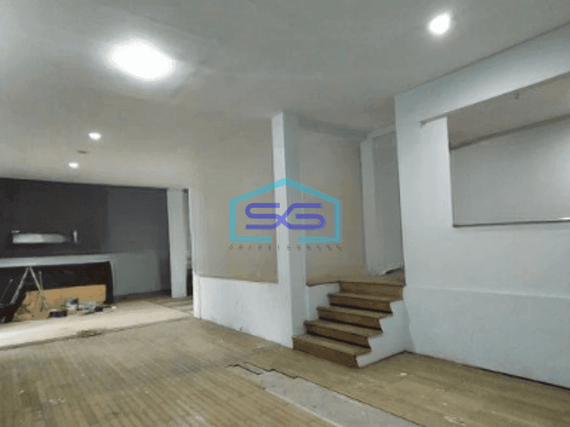 Disewakan Ruko 2 Lantai Luas Tanah  780 m² di Surya Sumantri Bandung