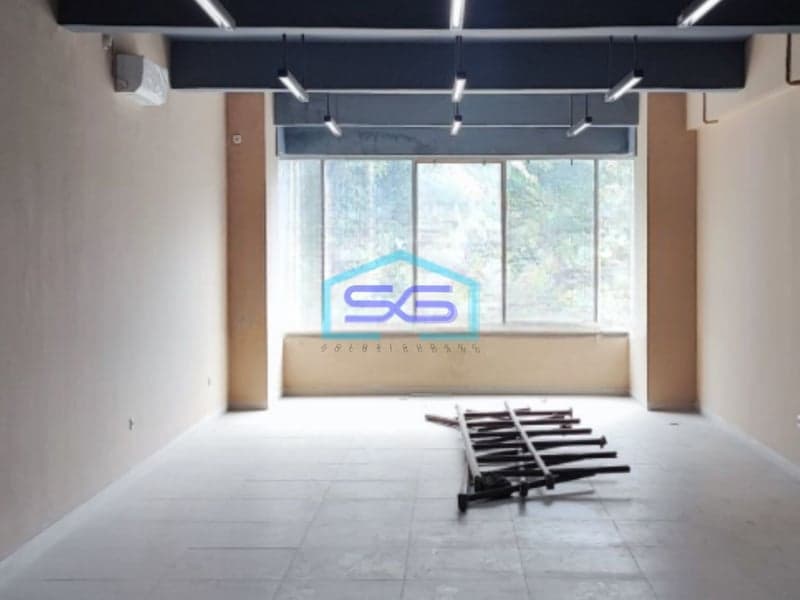 Dijual Ruko Strategis Luas Bangunan 100 m² Lokasi Karawaci Tangerang