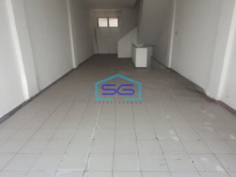 Disewakan Ruko Luas Bangunan  300 m² Lokasi di Pluit Jakarta Utara