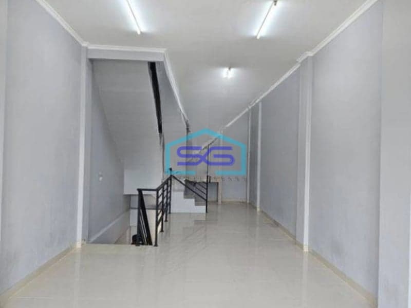 Disewakan Ruko 3 Lantai di Jalan Merdeka Tangerang LT 60m2
