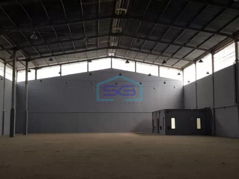 Disewakan gudang di sentul luas bangunan 1600m