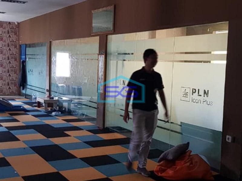 Disewakan Ruko di Jalan Demang Lebar Daun, pusat keramaian Palembang LB 144m2