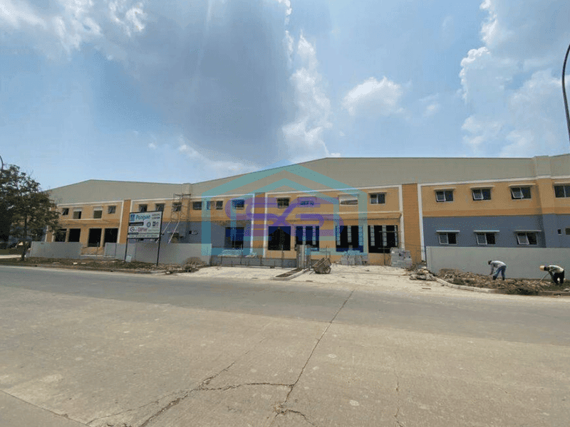 Disewakan Gudang Siap Huni Jalanan Besar Akses Container di Delta Silicon