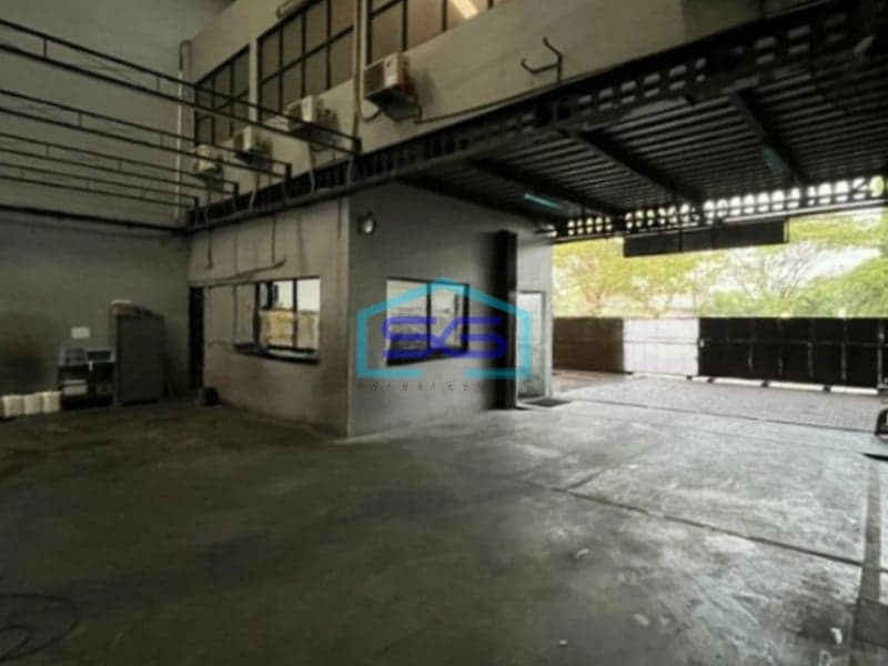 Dijual Ruang Usaha di Semarang Jawa Tengah Strategis LB 550m2