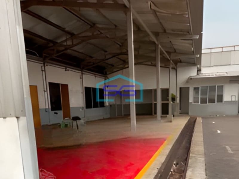 Dijual Ruang Usaha Ex Showroom di Sidoarjo Jawa Timur LT 1704m2