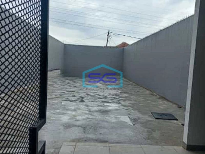 Disewakan Ruko Besar Strategis di mainroad Margacinta Buah Batu Bandung LT 435m2