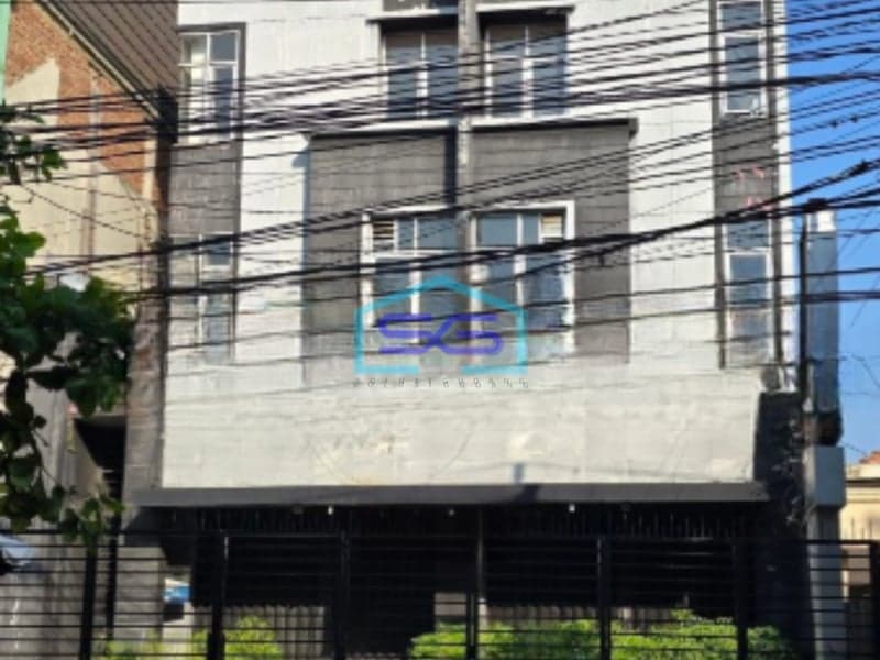 Disewakan Ruko 3 Lantai Luas Bangunan  900 m² Lokasi Pleburan Semarang