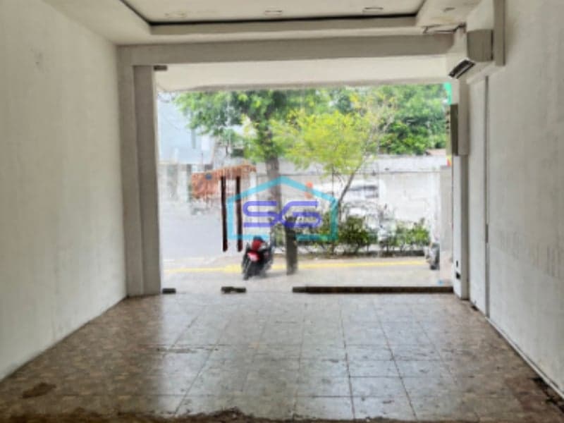 Disewakan Ruko 1,5 Lantai Min. Sewa 2 Tahun Di Kemang Raya Jakarta Selatan