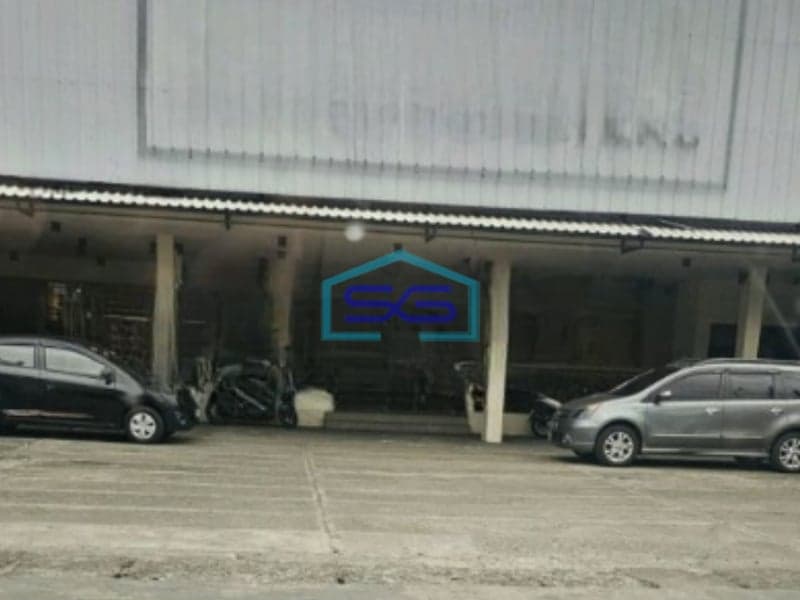 Disewakan Ruko Luas Tanah  800 m² Lokasi di Jakarta Timur