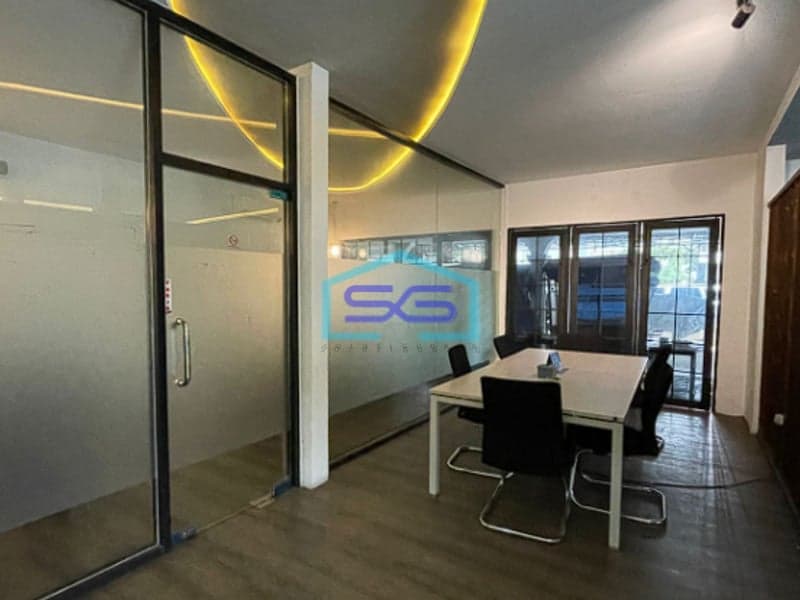 Dijual Tanah + Ruang Usaha Lokasi Strategis Jalan Demang Lebar Daun Palembang