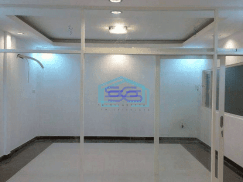 Dijual Gudang Ada Kantor Luas Bangunan 450 m² Dekat Tol di Gununganyar Surabaya