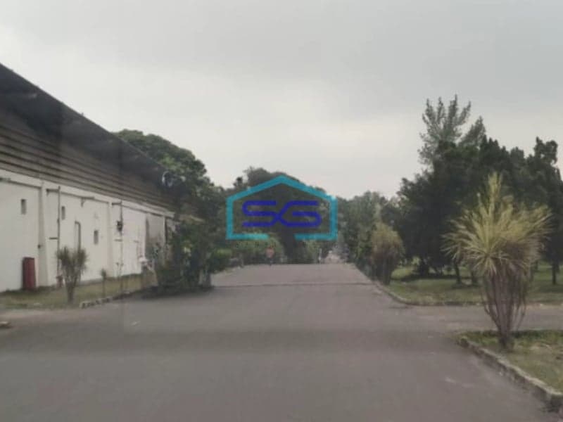 Disewakan Gudang Sudah Renovasi LB 2262m² di Jl Raya Serpong Cikokol Tangerang