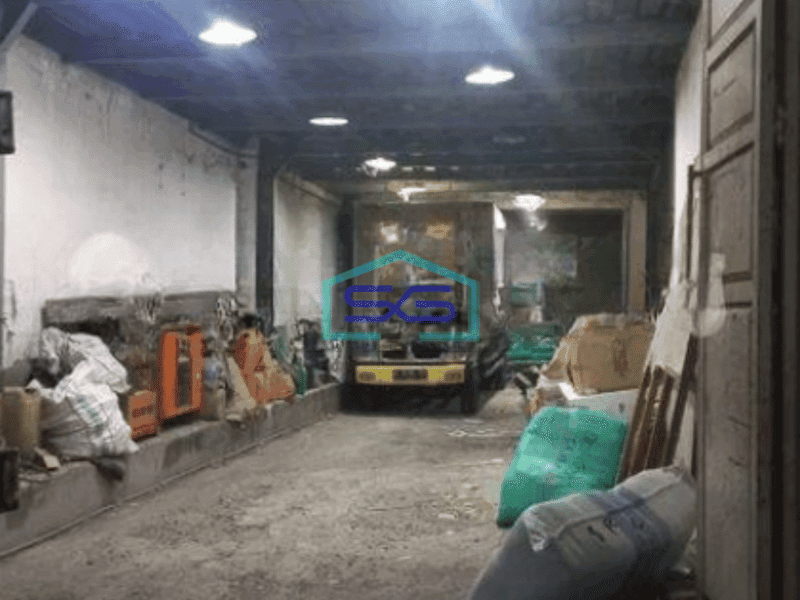 Disewakan Ruko 2 Lantai di Abdulrahman Saleh, Semarang LB 700m2 SHM