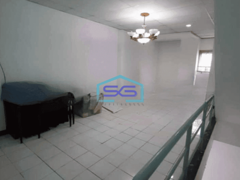 Dijual Cepat Ruko Luas Bangunan 240 m² di Cempaka Mas Jakarta Pusat