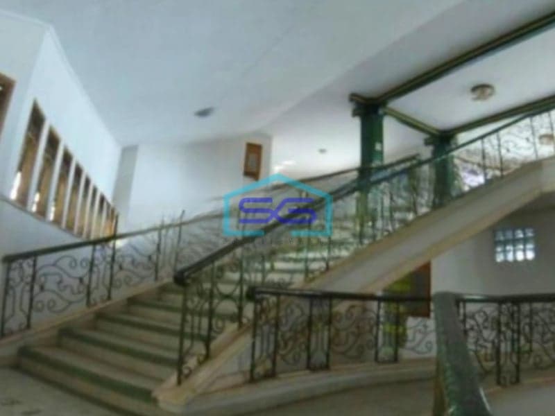 Dijual Tanah dan Bangunan di Jl. Kolonel Masturi Cimahi Kabupaten Bandung LB 790m2