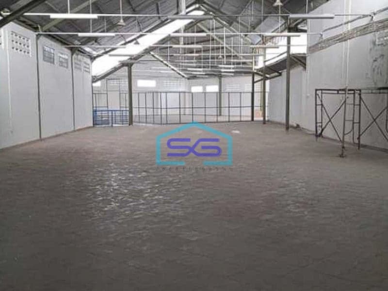 Disewakan Ruang Usaha Gedung Seminyak Bali Luas Bangunan 1700m2