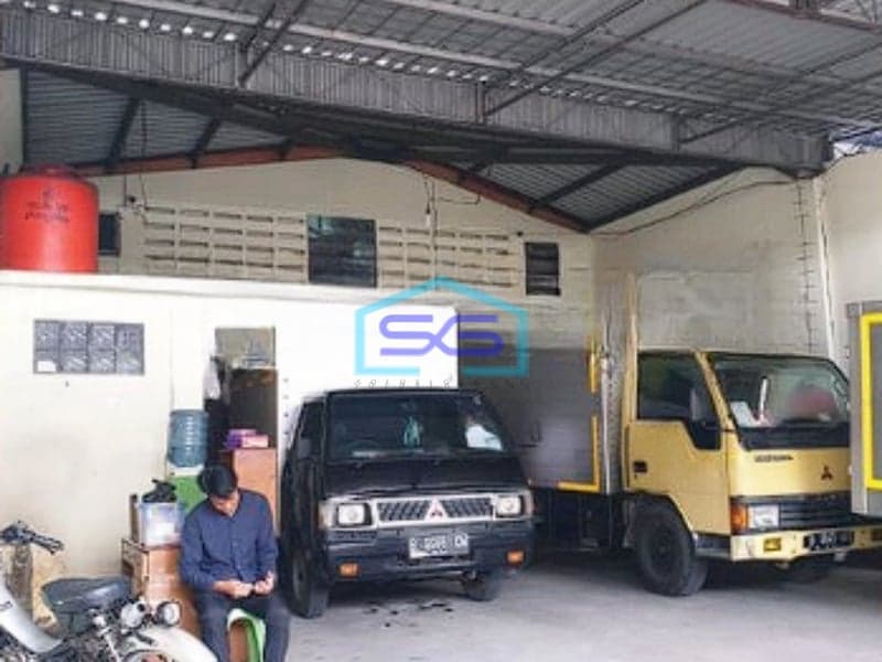 Dijual Cepat Gudang Bizpark Multiguna di Jl Gunung Sahari Jakarta Pusat LT 301m2