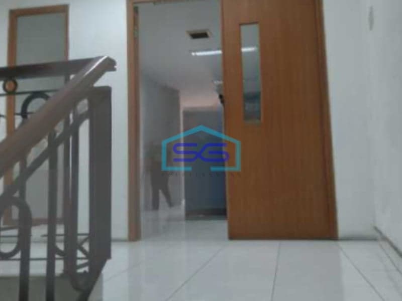 Disewakan Ruko 3 Lantai Luas Tanah  245 m²  Lokasi di Kramat Jakarta Pusat